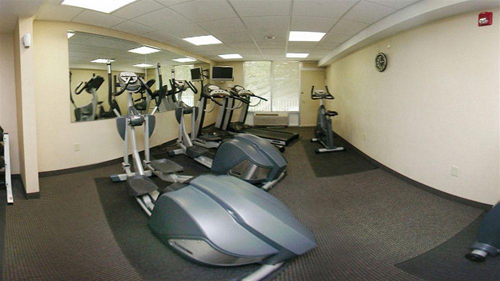 Clarion Hotel & Suites Hamden-New Haven Bagian luar foto