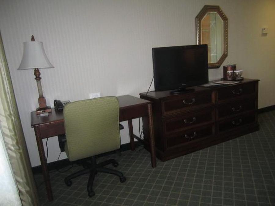 Clarion Hotel & Suites Hamden-New Haven Bagian luar foto
